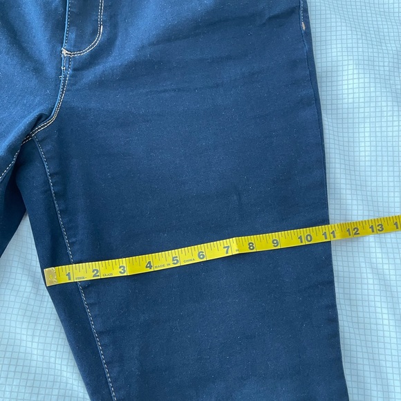 Jones New York stretchy jeans 20W like new deep indigo blue soft stretchy - Picture 4 of 9